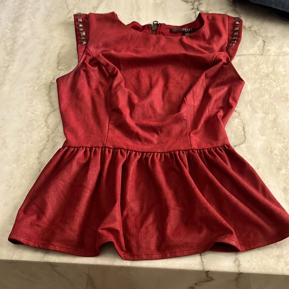 Guess Peplum top